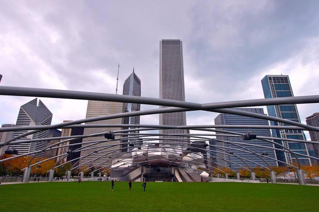 Mccormick Place Beautiful 2Br Apartment With Optional Parking Sleeps Up To 8 Near Soldier Field, Grant Park And Lakefront Trail Chicago Ngoại thất bức ảnh